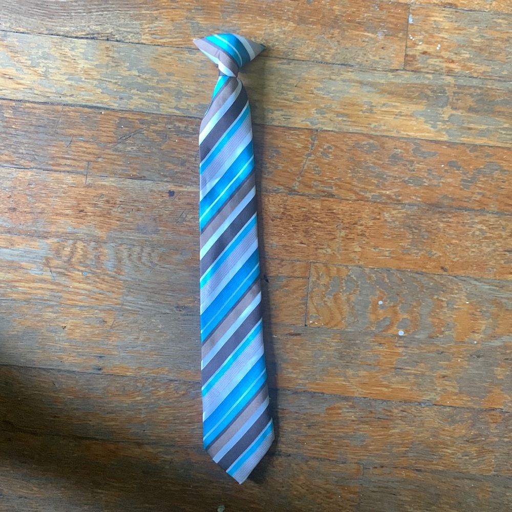 Clip on striped tie